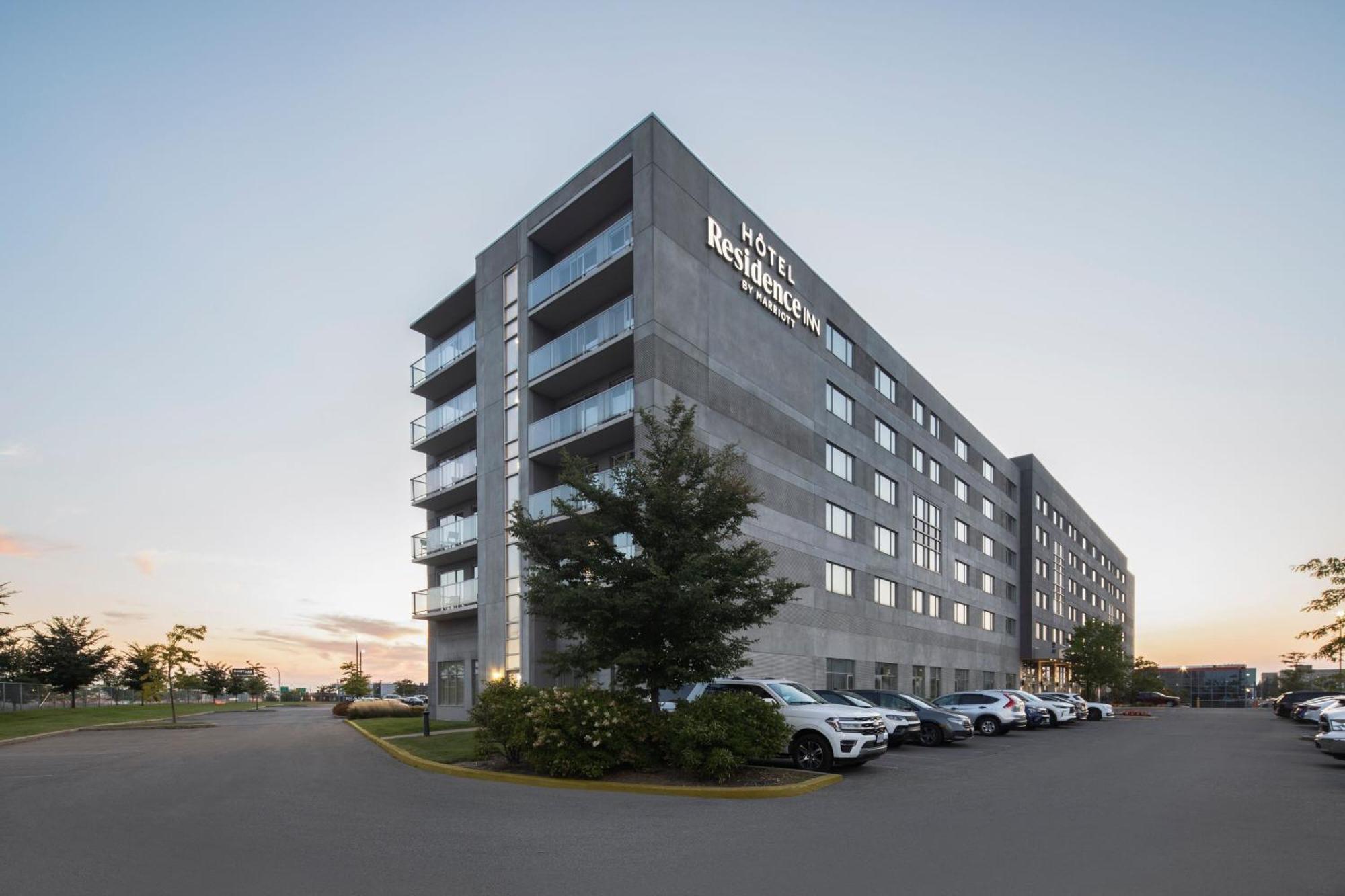 Residence Inn By Marriott Montreal Airport Дорваль Экстерьер фото