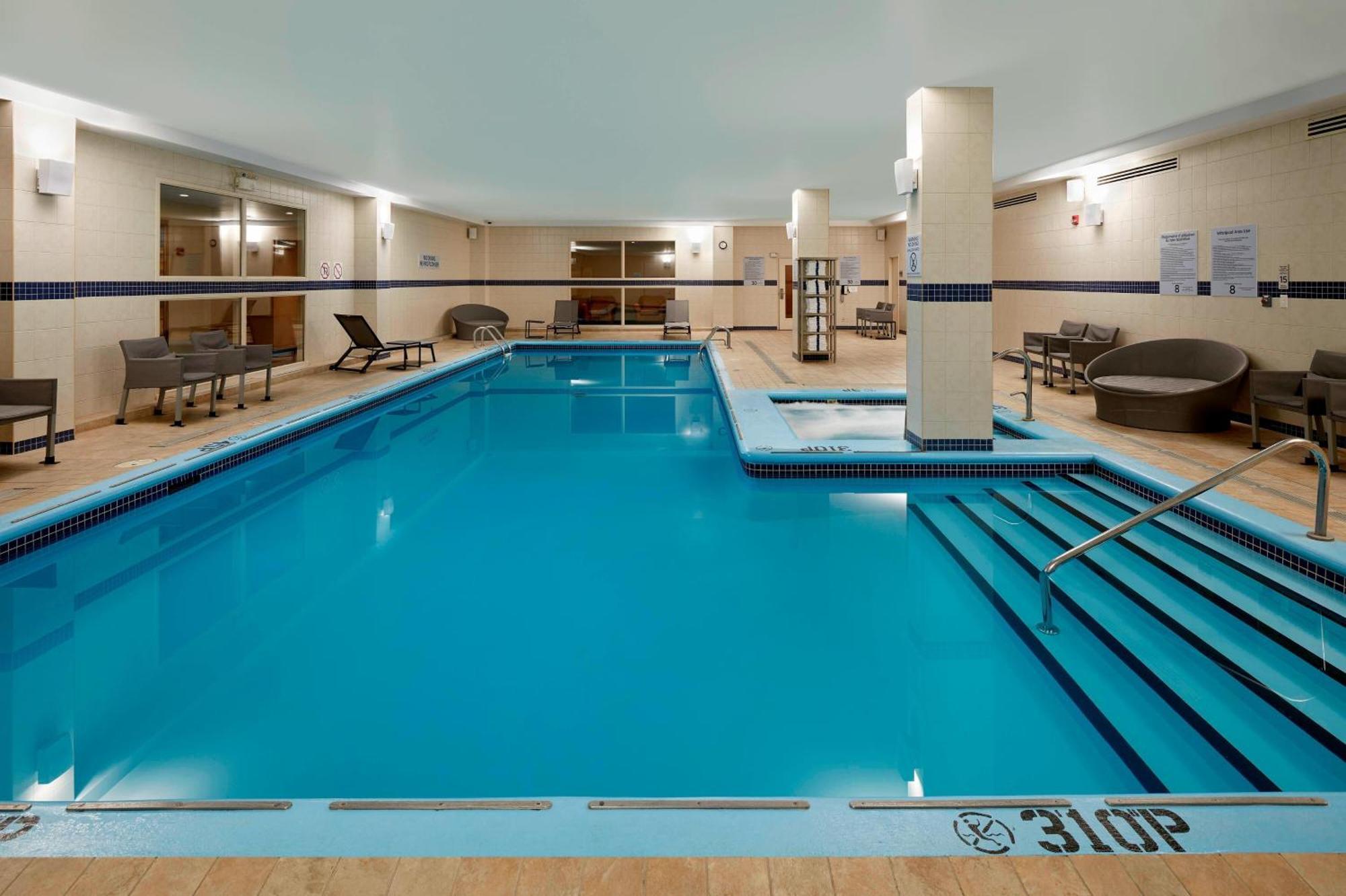 Residence Inn By Marriott Montreal Airport Дорваль Экстерьер фото
